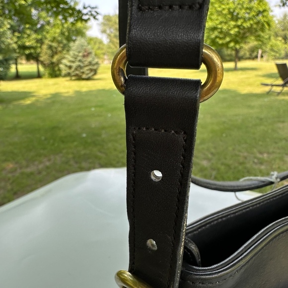 COACH Vintage Equestrian Slim Crossbody Shoulder Bag Black Leather 9802 USA Made - Picture 7 of 15